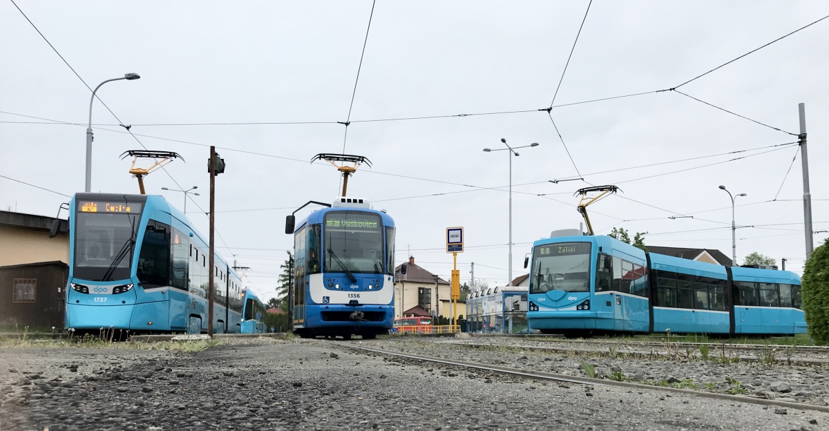 Острава, Stadler Tango NF2 № 1727; Острава, Vario LFR.E № 1356; Острава, Inekon 01 Trio № 1254 Острава, Stadler Tango NF2 № 1727; Острава, Vario LFR.E № 1356; Острава, Inekon 01 Trio № 1254