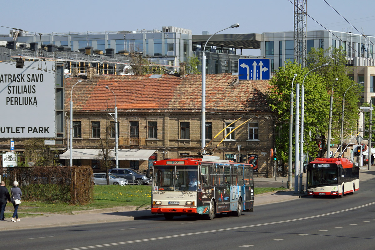 Вильнюс, Škoda 14Tr13/6 № 1597