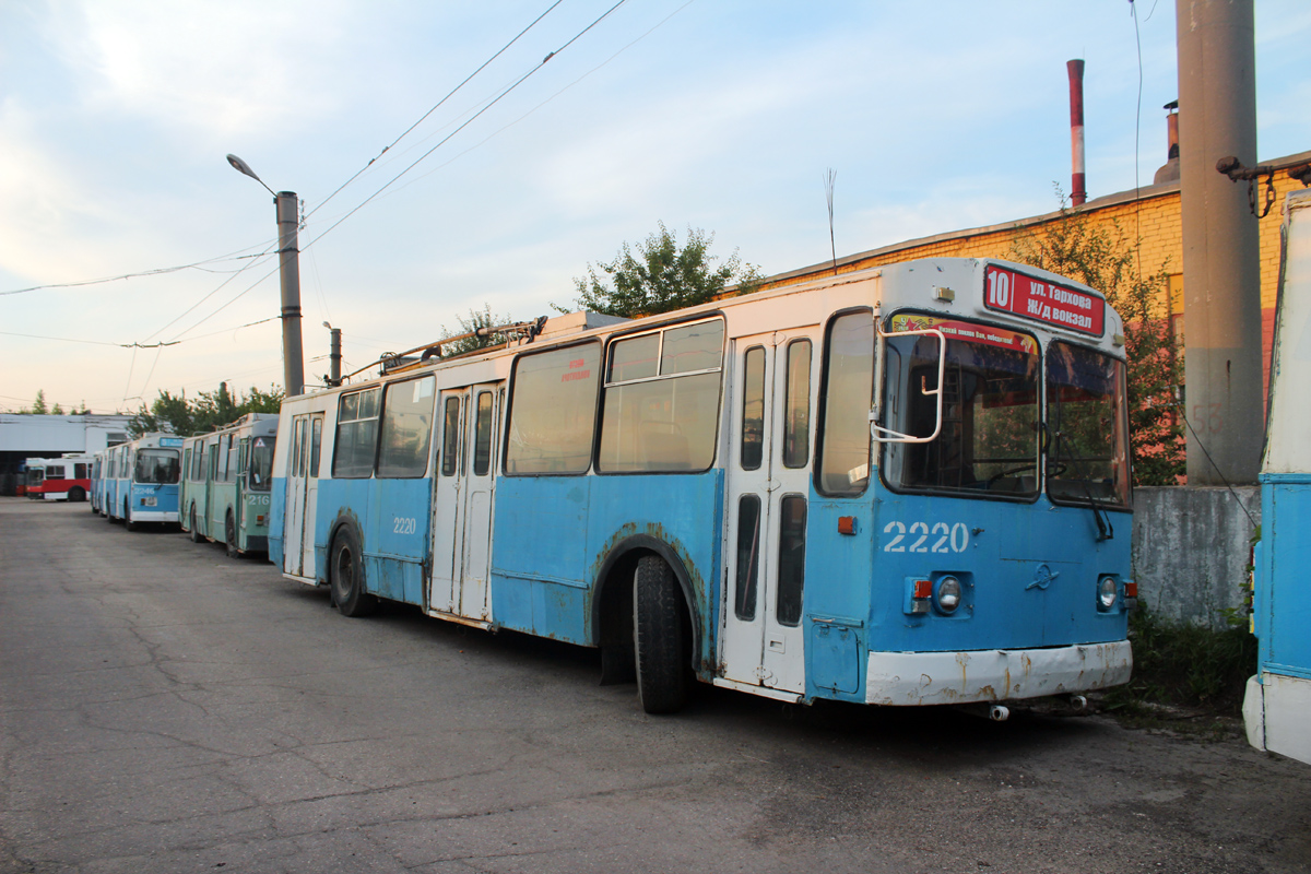 Саратов, ЗиУ-682Г-016 (012) № 2220