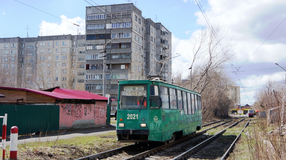 Новосибирск, 71-605 (КТМ-5М3) № 2021