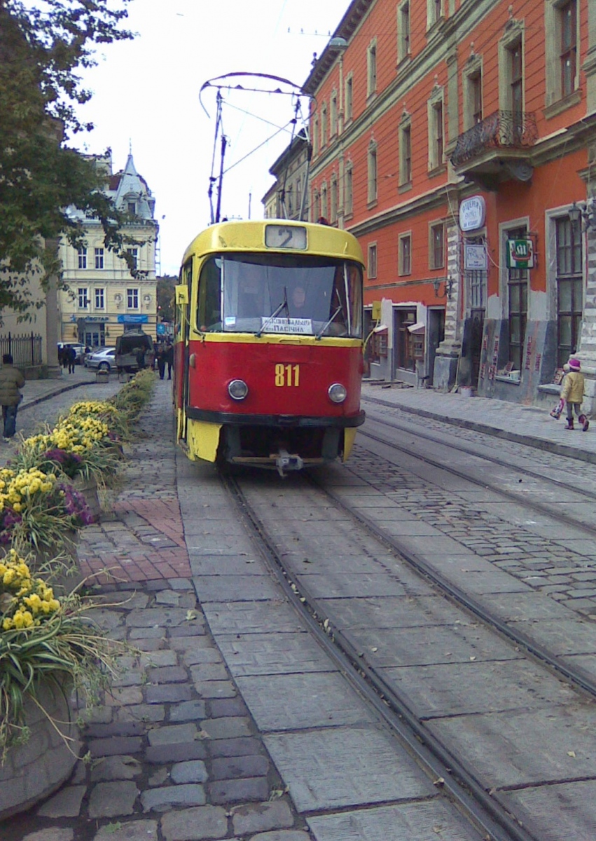 Lavov, Tatra T4SU Br. 811