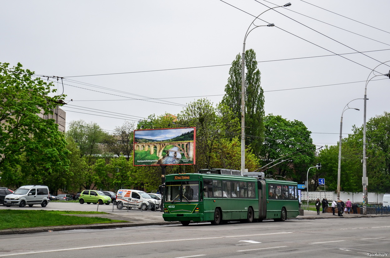 Киев, Киев-12.03 № 4032