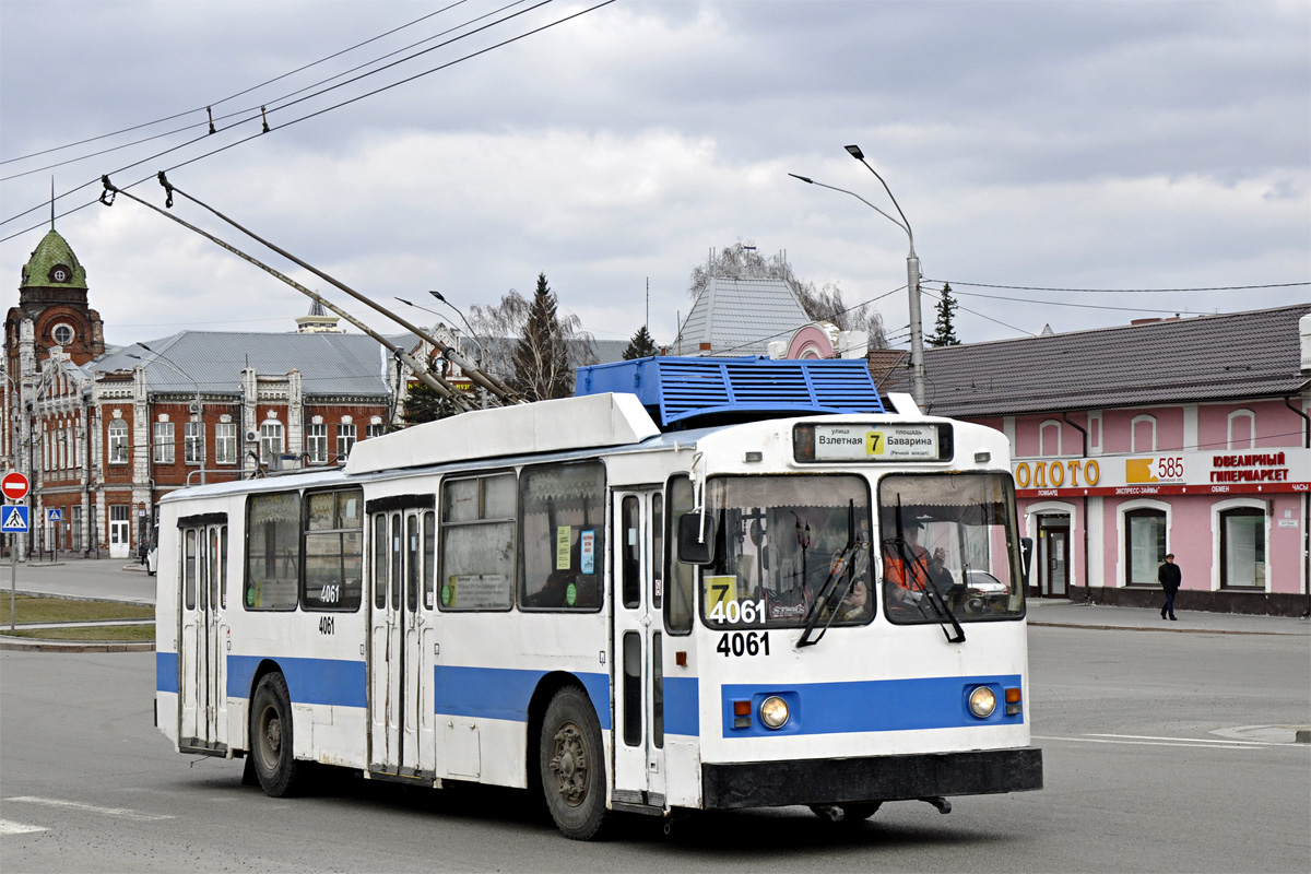Барнаул, ЗиУ-682 КВР БТРМ № 4061 Барнаул, ЗиУ-682 КВР БТРМ № 4061