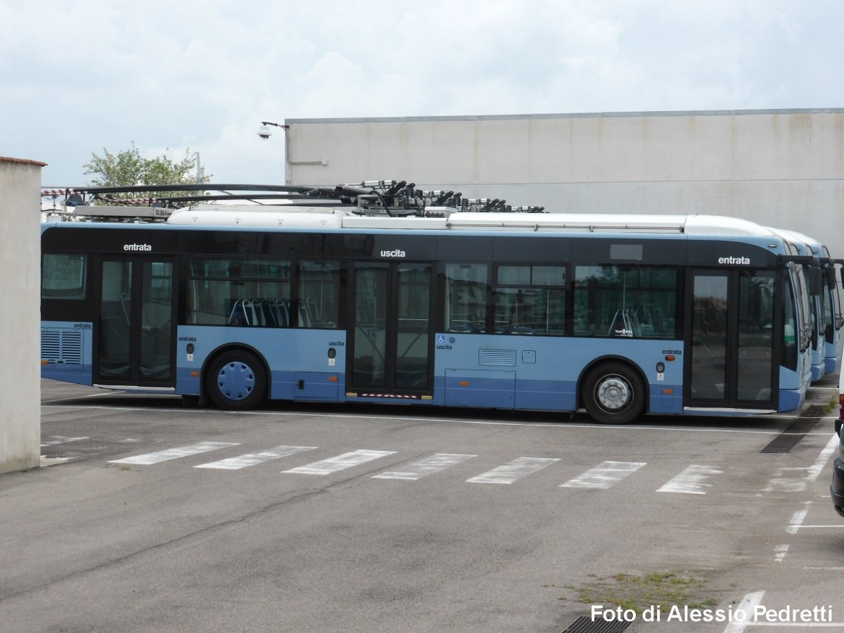 Лечче, Van Hool A330T № 009