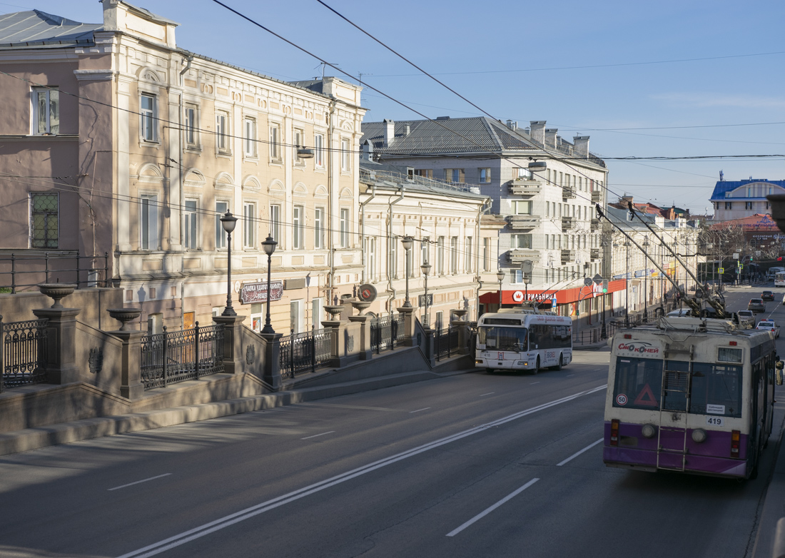 Томск, БКМ 321 № 419; Томск — Троллейбусы в качестве перекрытий дорог