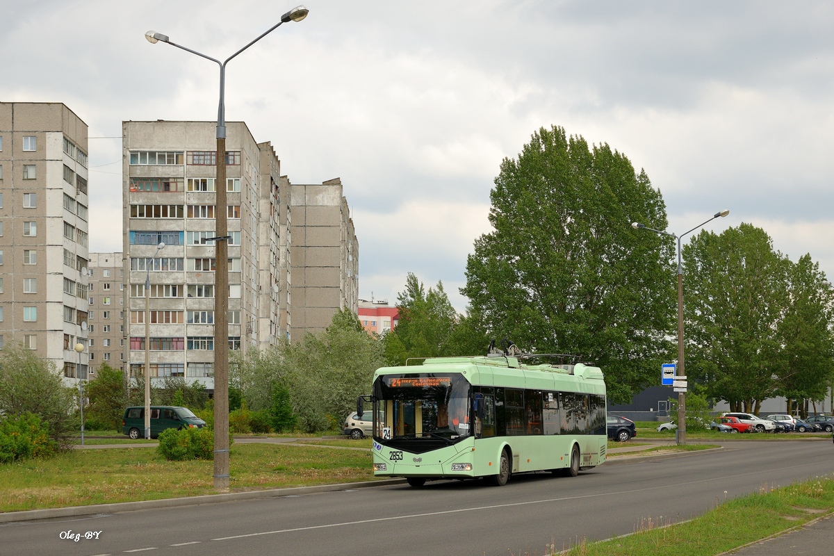 戈梅利, BKM 32100D # 2853; 戈梅利 — Traffic on sections using autonomous running