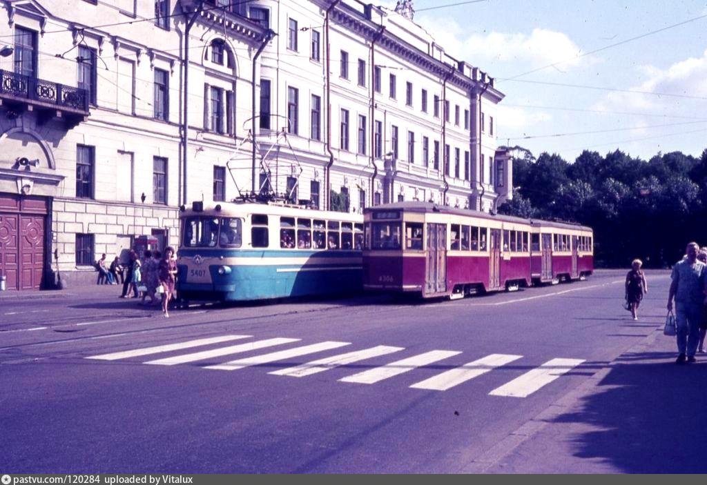 Saint-Petersburg, LM-57 № 5407; Saint-Petersburg, LP-33 № 4306