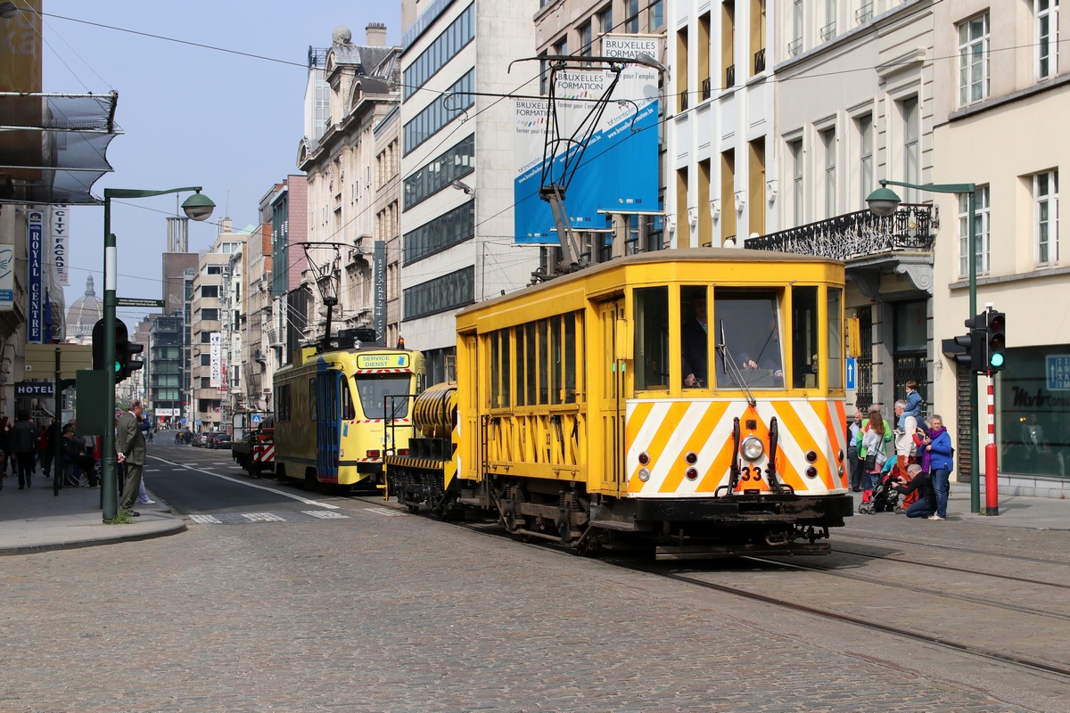 Brüssel, T. B. Standard motor car Nr. 33; Brüssel, 2-axle trailer car Nr. 131; Brüssel — Festivities on the occasion of 150 years of tram (30/04/2019 — 05/05/2019)