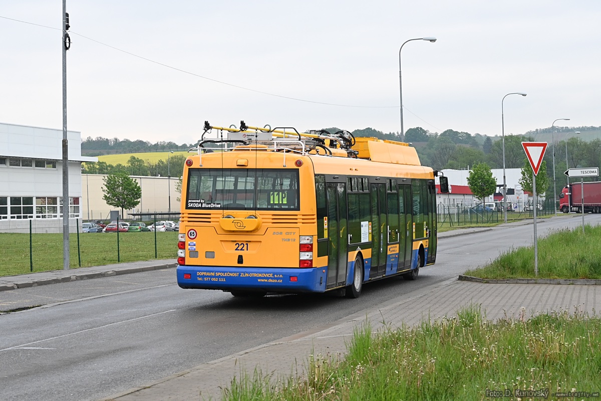 Злин, Škoda 30Tr SOR № 221