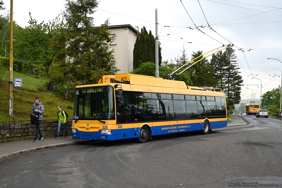 Злин, Škoda 30Tr SOR № 225