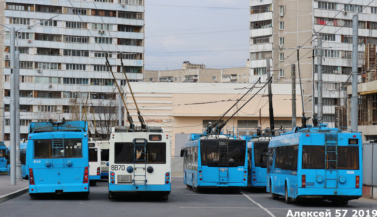 Москва, Тролза-5265.00 «Мегаполис» № 8148; Москва, СВАРЗ-МАЗ-6235.00 № 8870; Москва, СВАРЗ-МАЗ-6275 № 8915; Москва, БКМ 321 № 8588