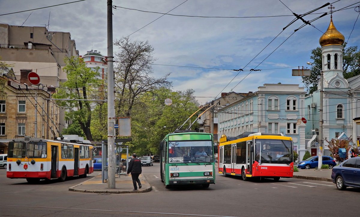 Одесса, ЗиУ-682В [В00] № 798; Одесса, Škoda 14TrM № 4004; Одесса, Тролза-5265.00 «Мегаполис» № 3002; Одесса — Конечные станции