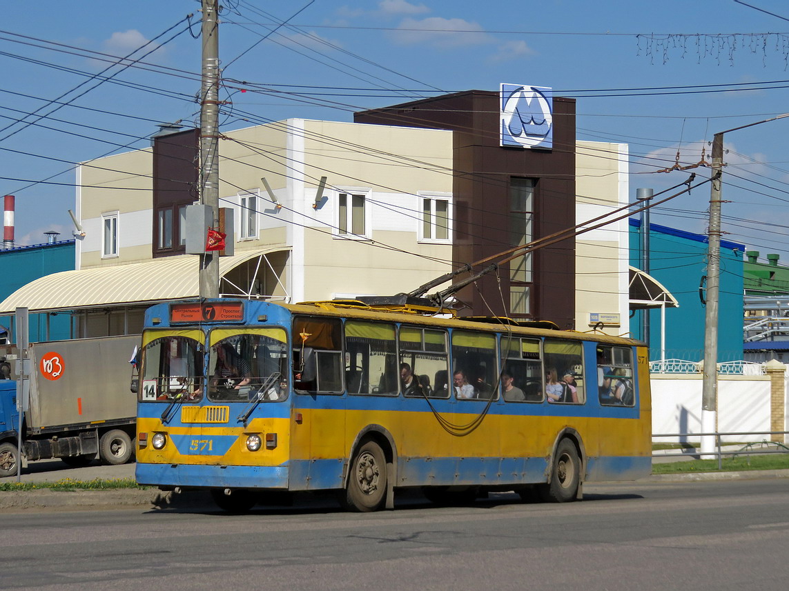 Киров, ЗиУ-682Г (СЗТМ) № 571