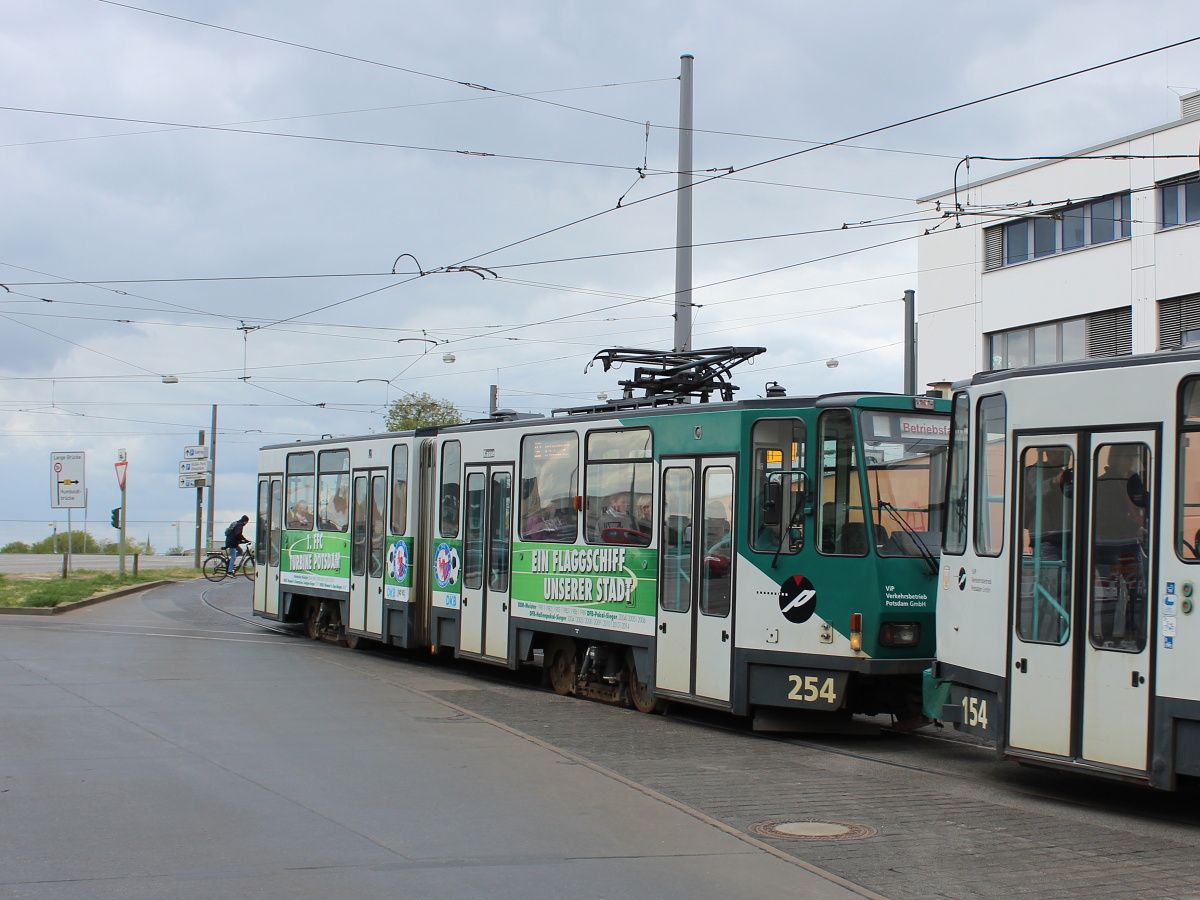 Postupim, Tatra KT4DMC č. 254