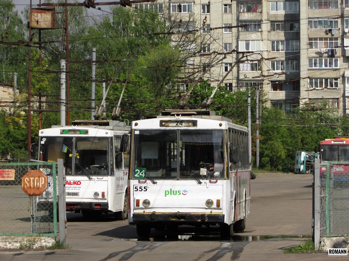 Львов, Škoda 14Tr89/6 № 555