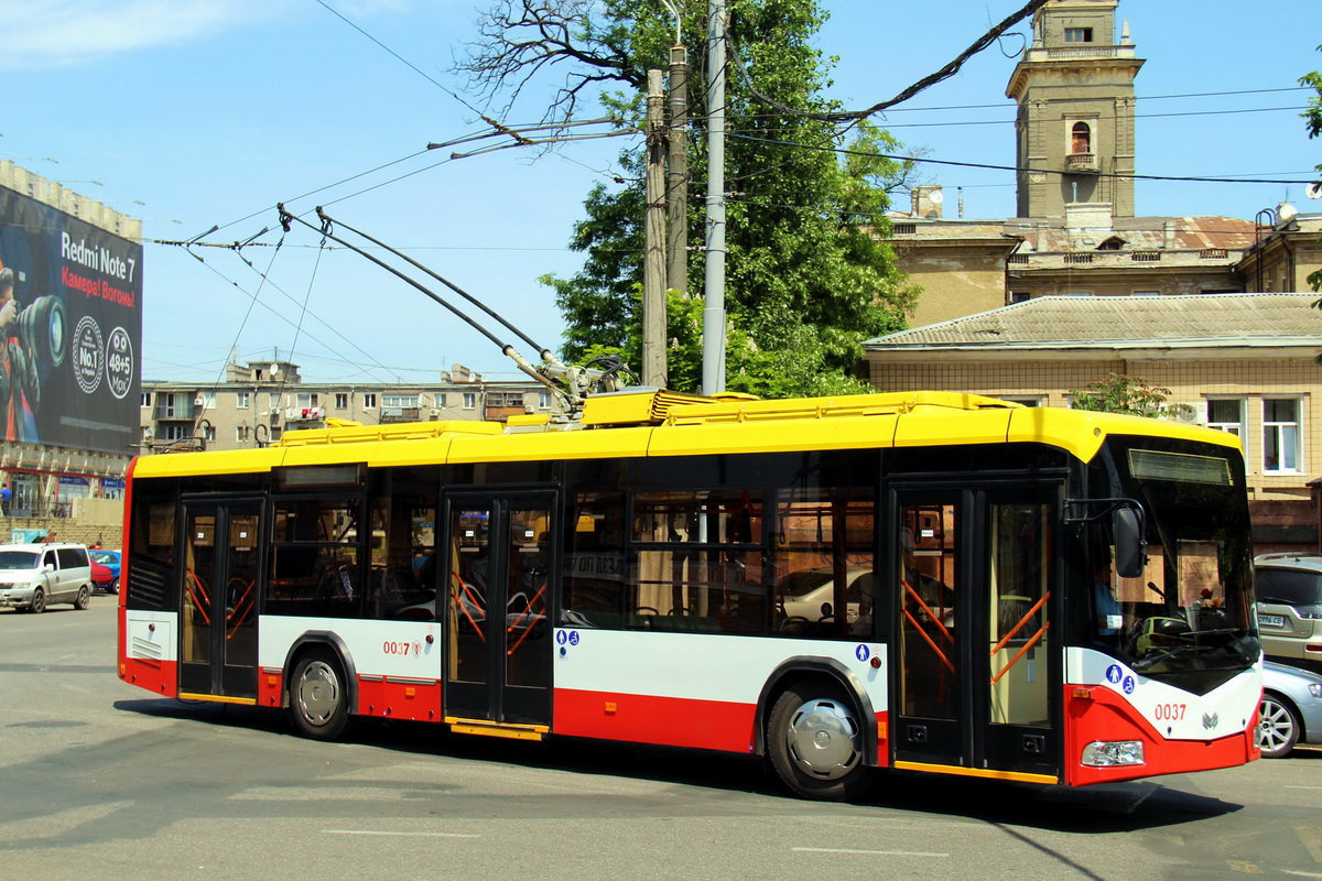 Одесса, БКМ 321 № 0037