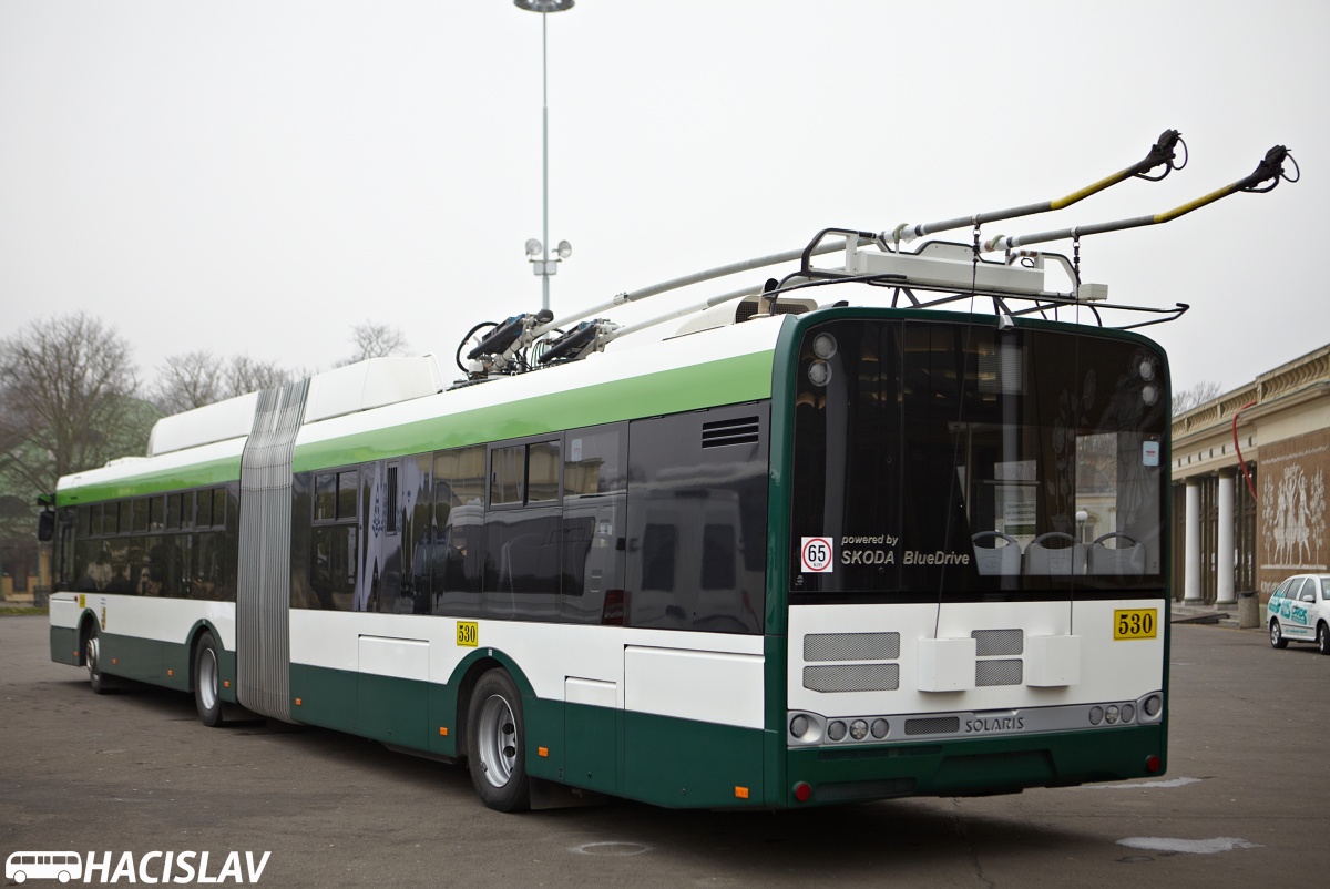 Пльзень, Škoda 27Tr Solaris III № 530; Прага — Разные фотографии