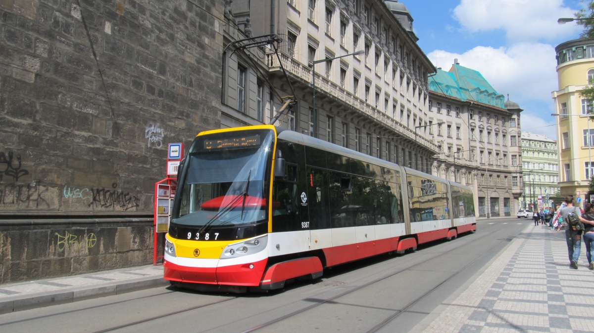 Прага, Škoda 15T5 ForCity Alfa Praha № 9387
