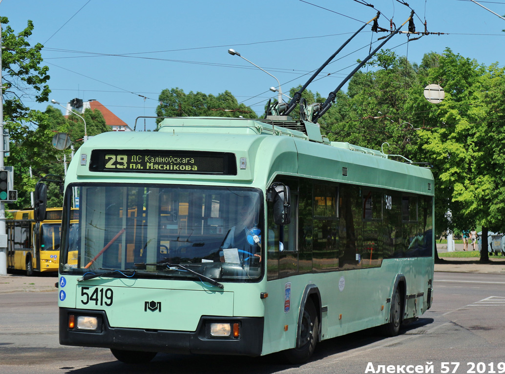 Минск, БКМ 32102 № 5419