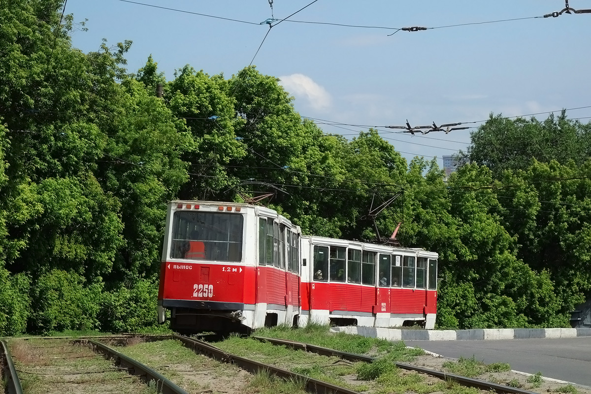 Саратов, 71-605 (КТМ-5М3) № 2250