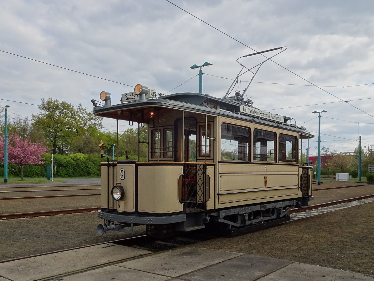 Потсдам, Двухосный моторный Lindner № 9