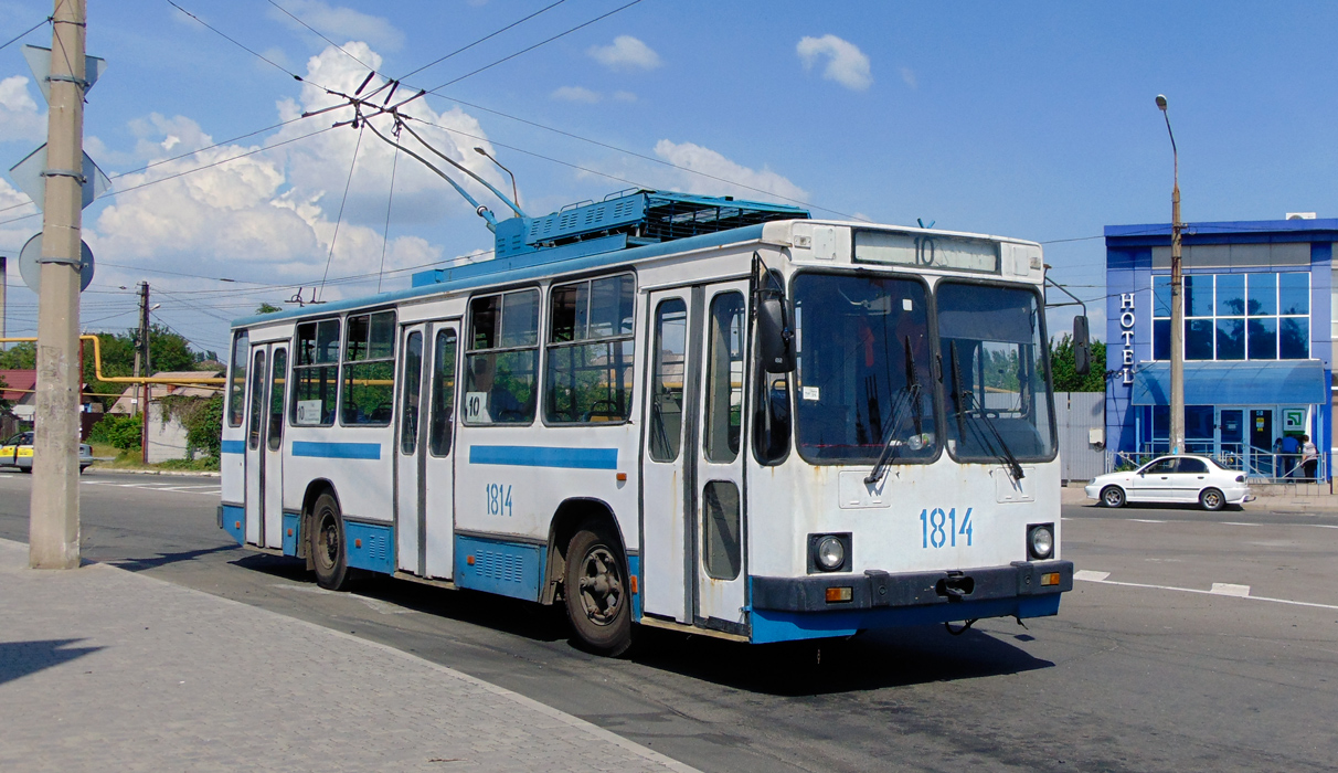 Мариуполь, ЮМЗ Т2 № 1814