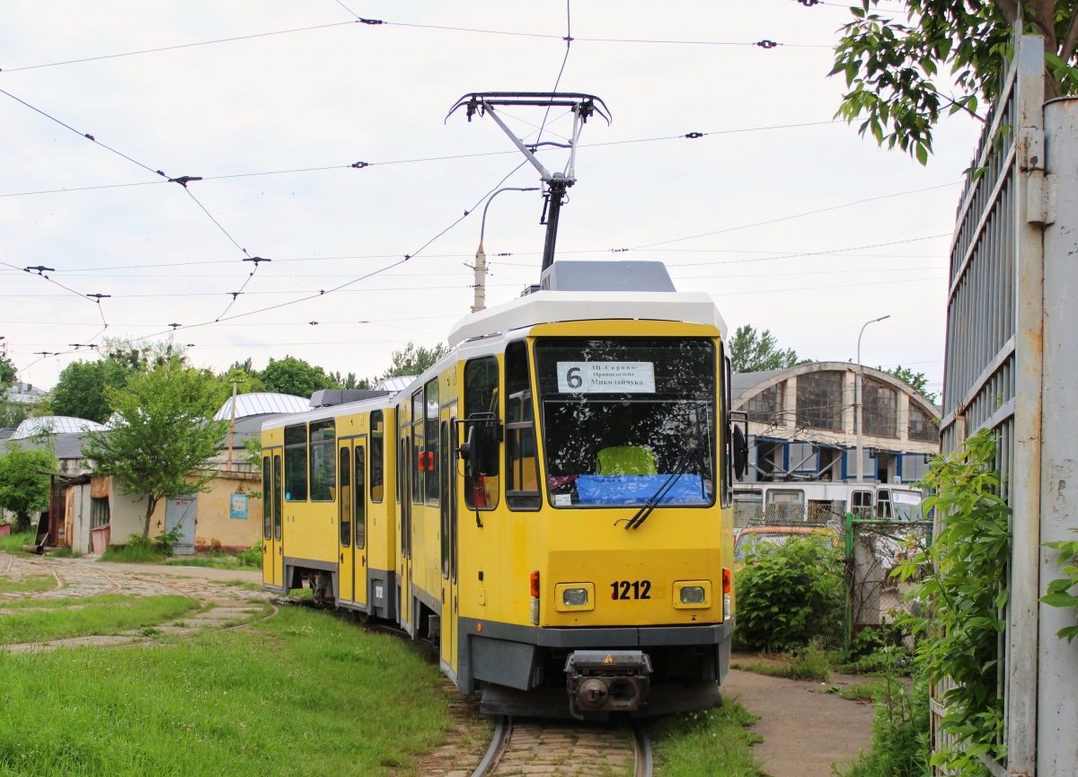 Львов, Tatra KT4DM № 1212