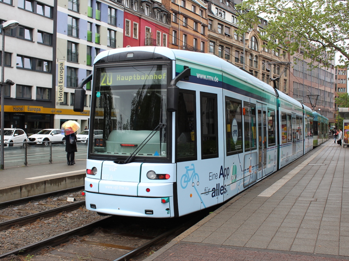 Франкфурт-на-Майне, Bombardier Flexity Classic № 227