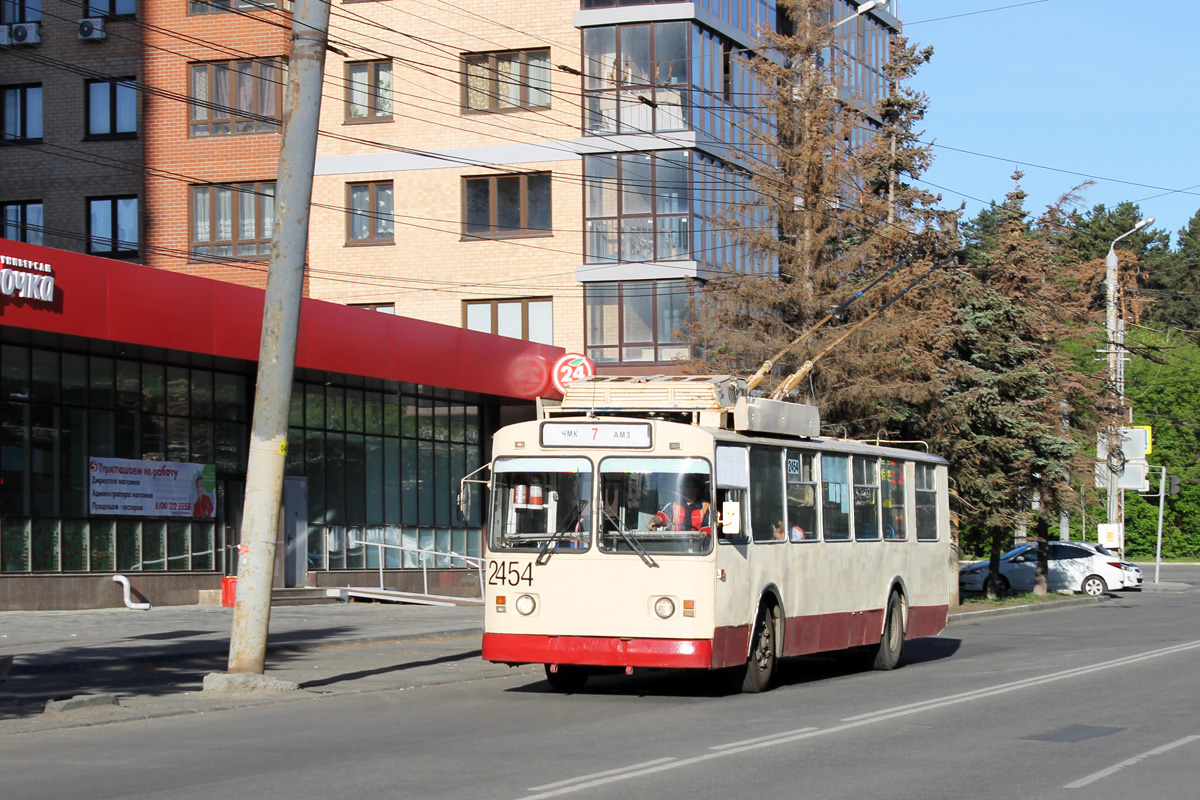Челябинск, ЗиУ-682Г [Г00] № 2454