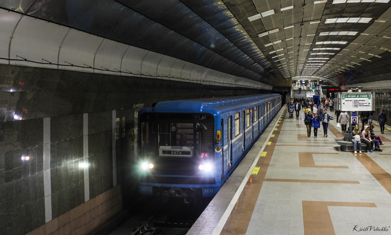 Новосибирск, 81-717 (ЛВЗ) № 8674