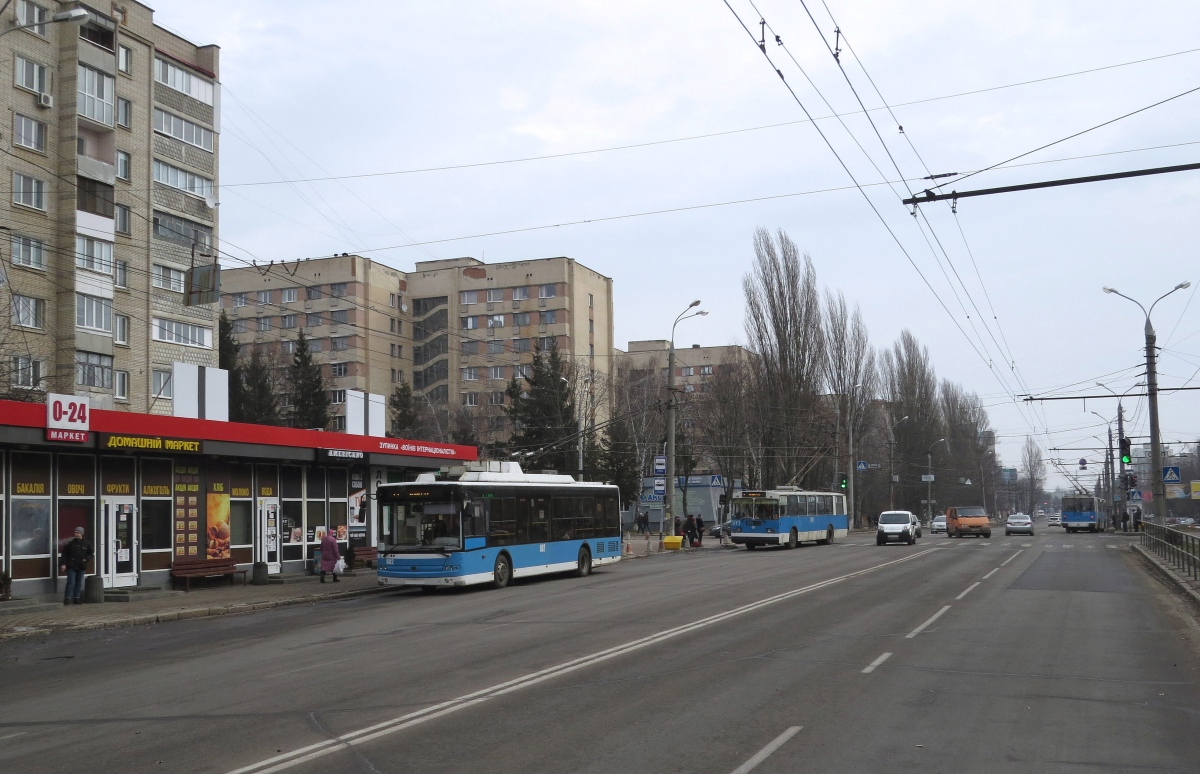 Винница, Богдан Т70117 № 002; Винница, ЗиУ-682В-013 [В0В] № 309