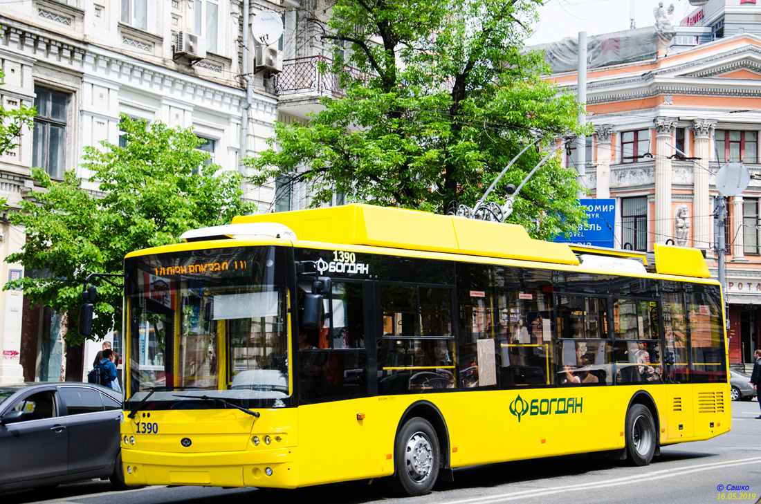 Київ, Богдан Т70117 № 1390