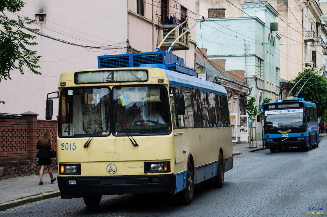 Черновцы, ЛАЗ-52522 № 2015