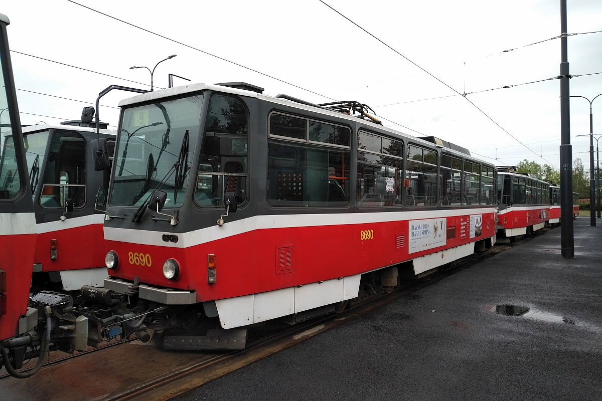Прага, Tatra T6A5 № 8690