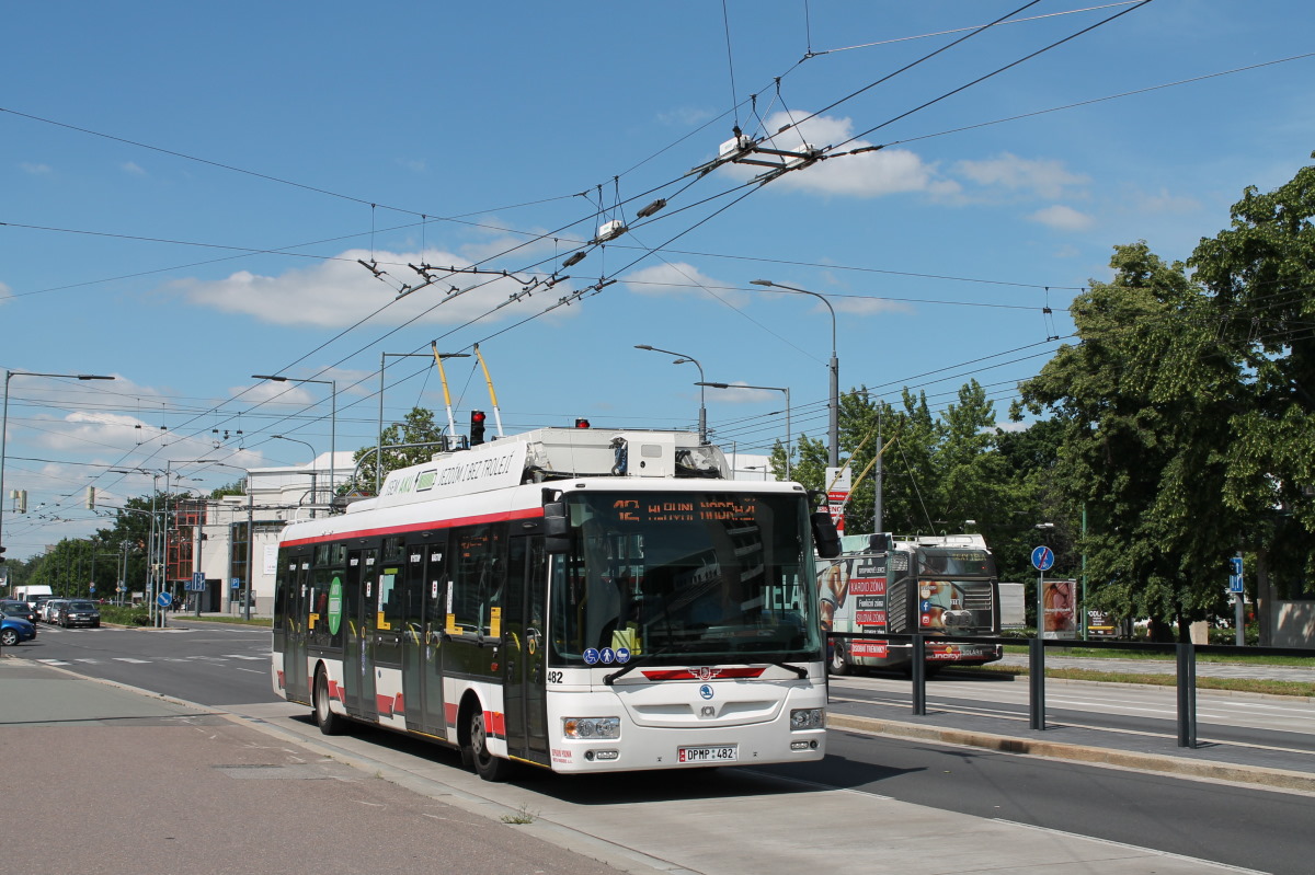 Пардубице, Škoda 30Tr SOR № 482