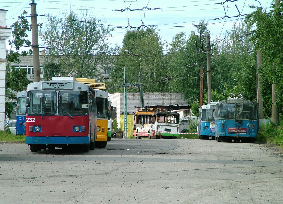Петрозаводск, ЗиУ-682В [В00] № 232; Петрозаводск, ЛиАЗ-5280 (ВЗТМ) № 336; Петрозаводск, ЗиУ-682В-013 [В0В] № 267