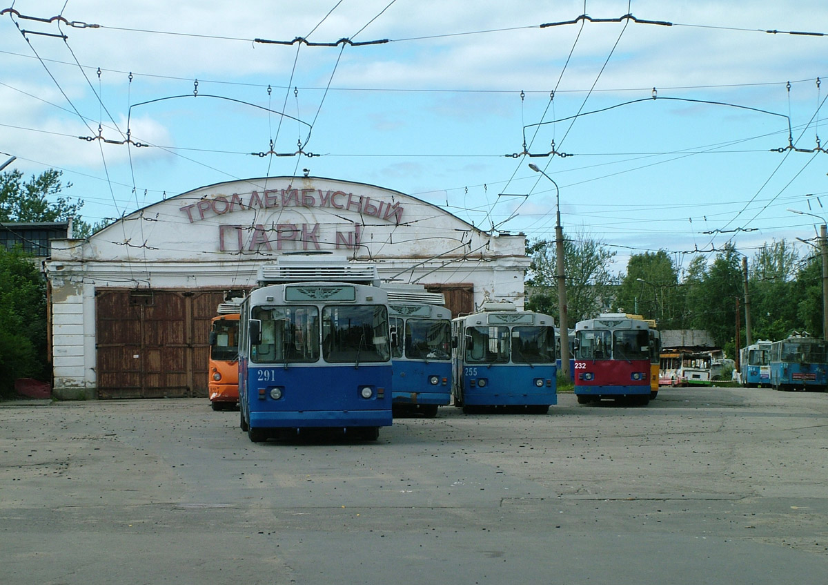 Петрозаводск, ЗиУ-682Г [Г00] № 291; Петрозаводск, ЗиУ-682В [В00] № 232