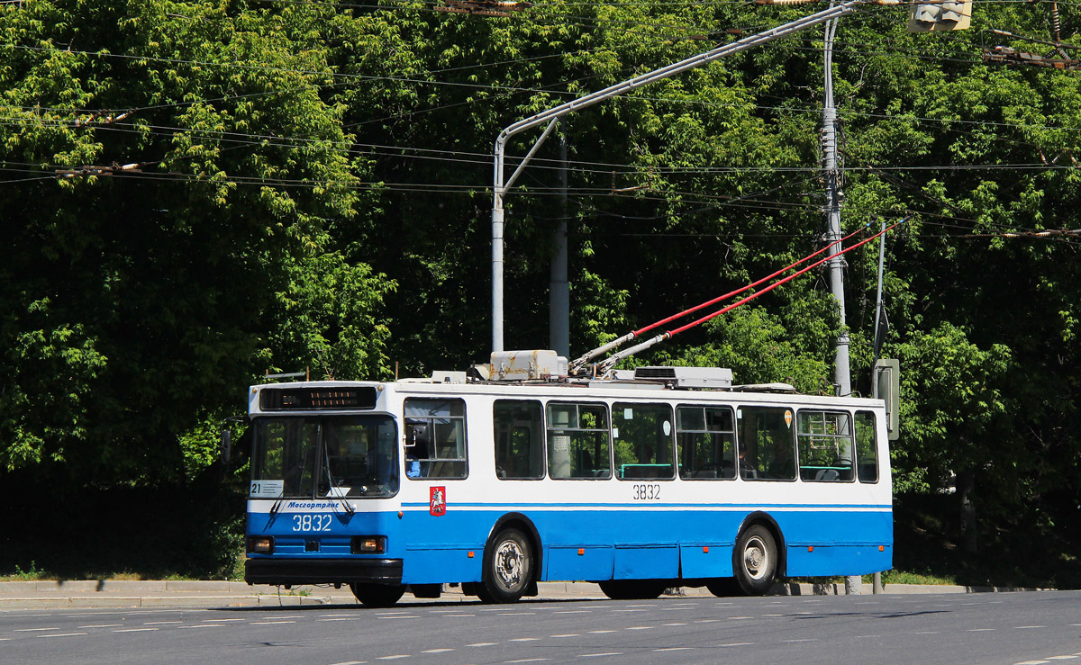 Moskva, BKM 20101 Br. 3832