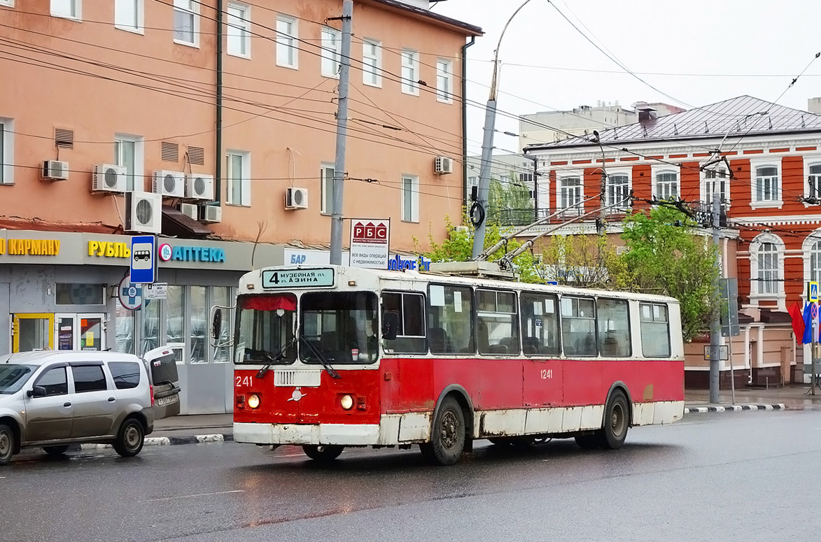 Саратов, ЗиУ-682Г-012 [Г0А] № 1241