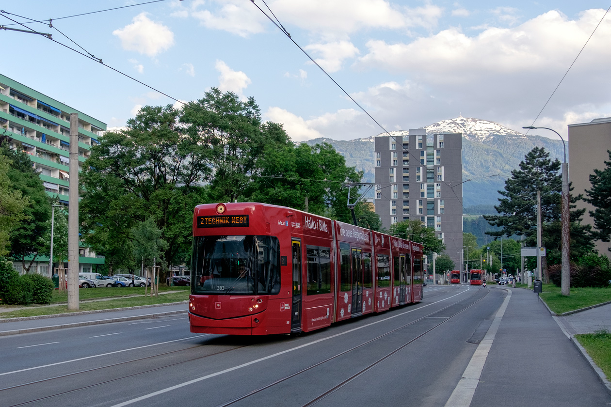 Инсбрук, Bombardier Flexity Outlook № 303
