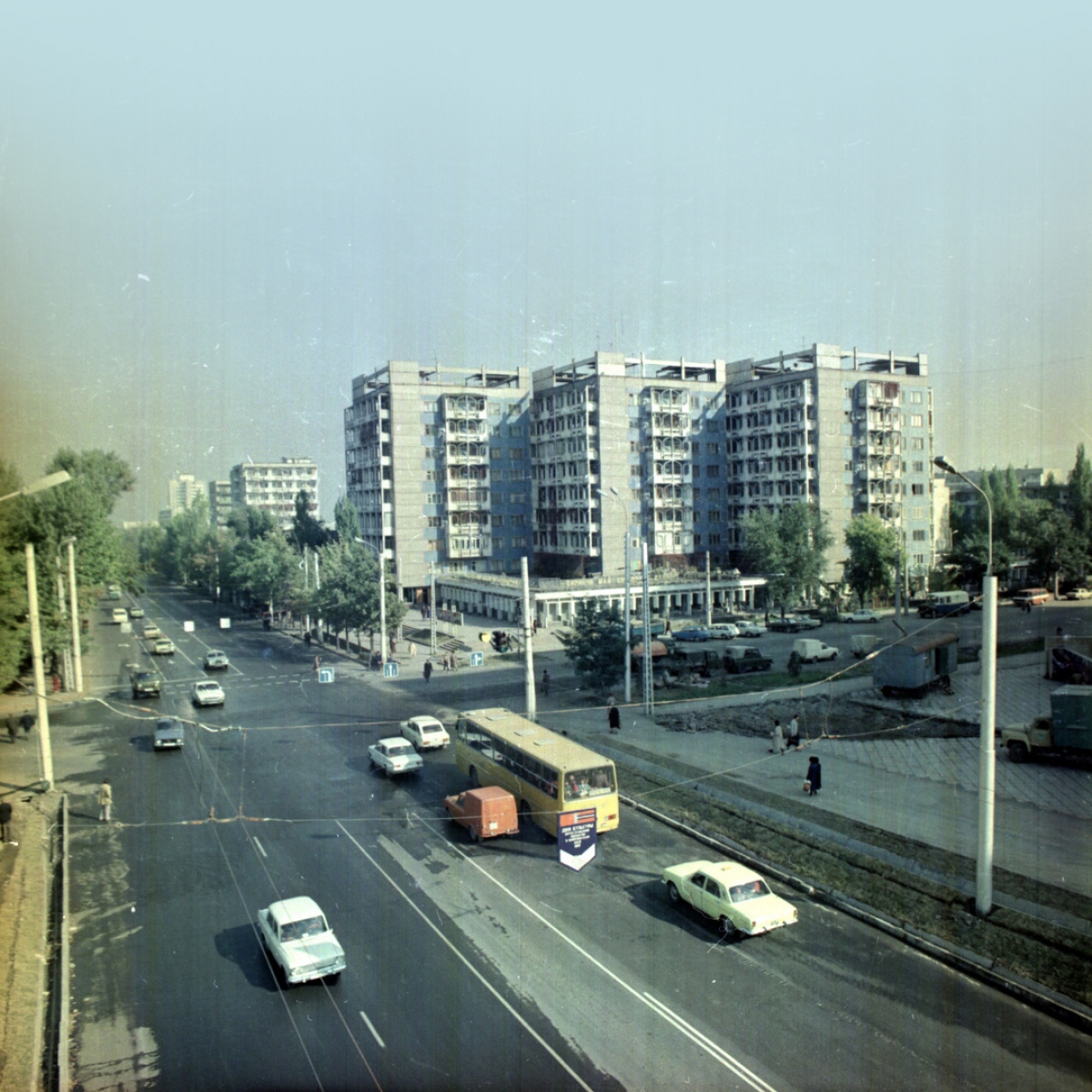 比什凯克 — Old photos; 比什凯克 — Trolleybus lines and rings