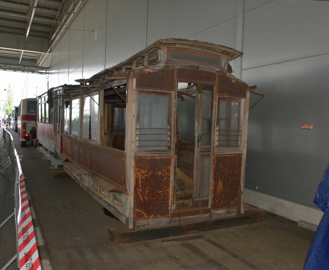 Пльзень, Двухосный моторный Křižík № 20; Пльзень — Празднование 120-летия общественного транспорта в Пльзене Пльзень, Двухосный моторный Křižík № 20; Пльзень — Празднование 120-летия общественного транспорта в Пльзене