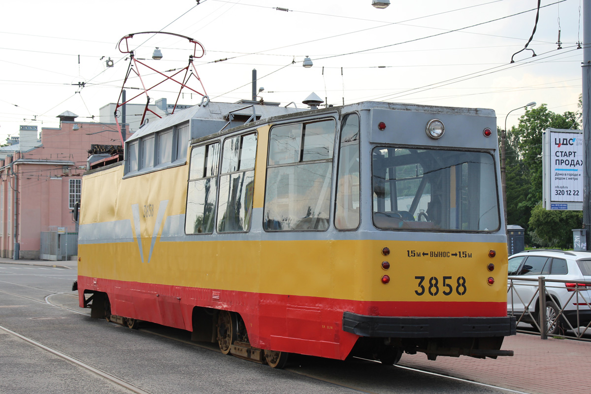 Санкт-Петербург, ЛМ-68М № С-3858