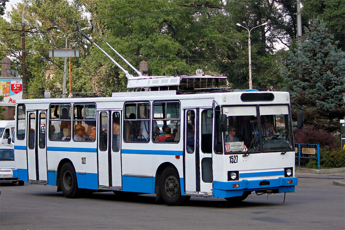 Днепр, ЮМЗ Т2 № 1527