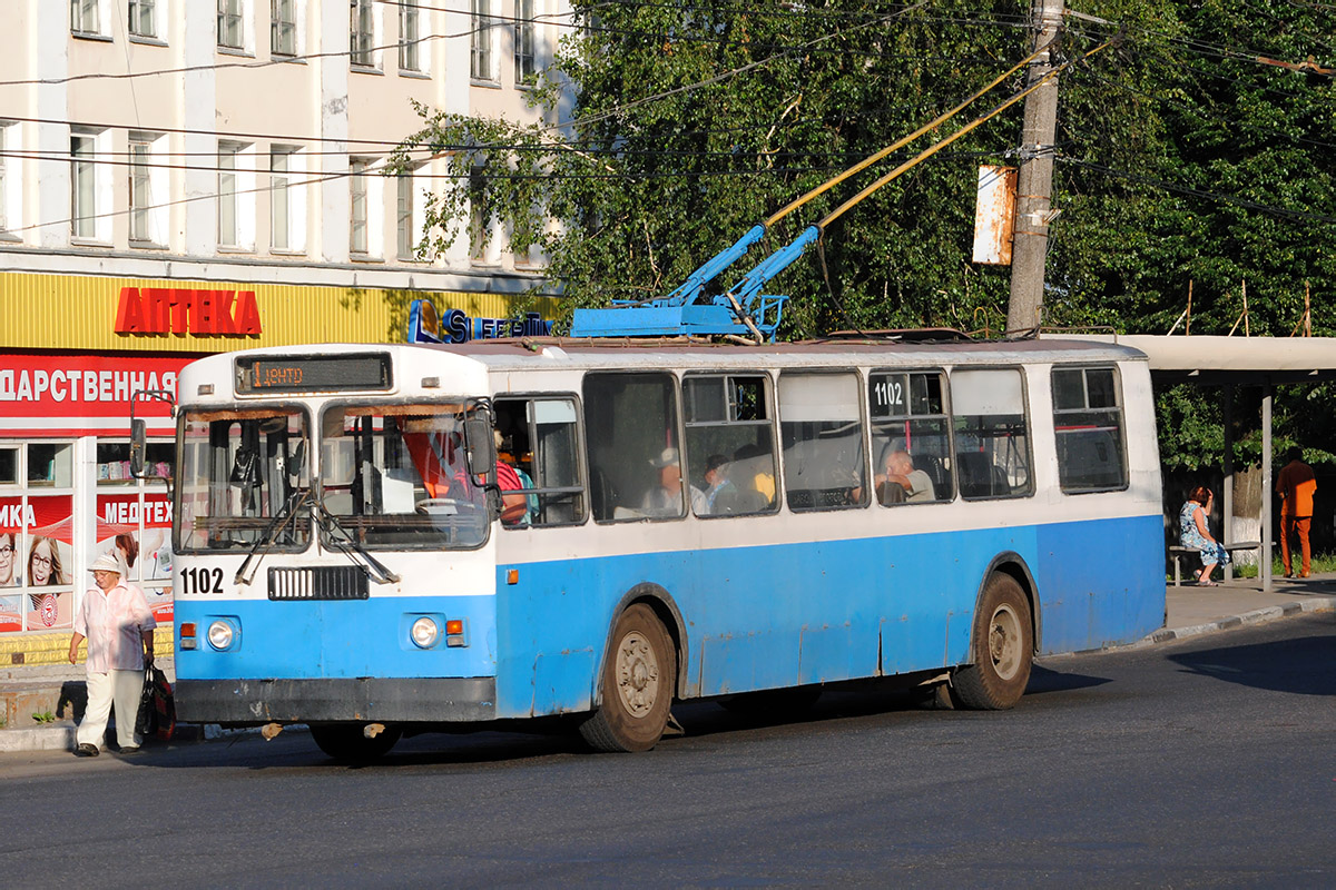 Брянск, ЗиУ-682Г-016 (012) № 1102