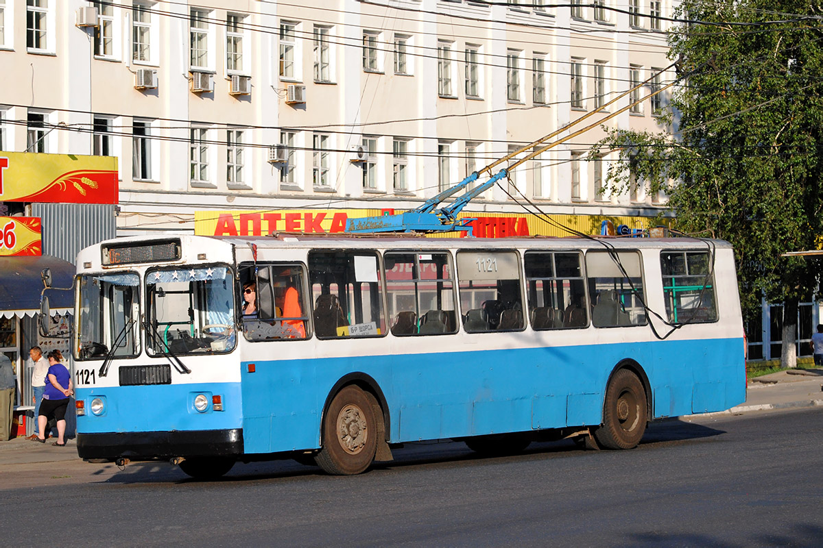 Брянск, ЗиУ-682Г-016 (012) № 1121