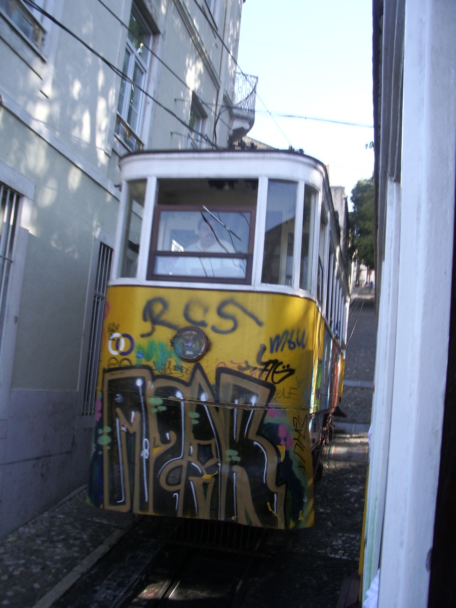 Агломерация Лисабон, Фуникулёр* № 2; Агломерация Лисабон — Ascensor da Glória