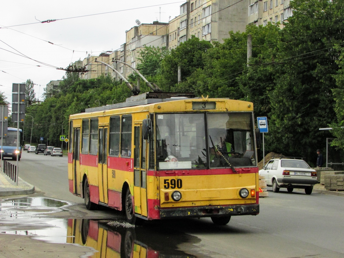 Львов, Škoda 14Tr11/6 № 590