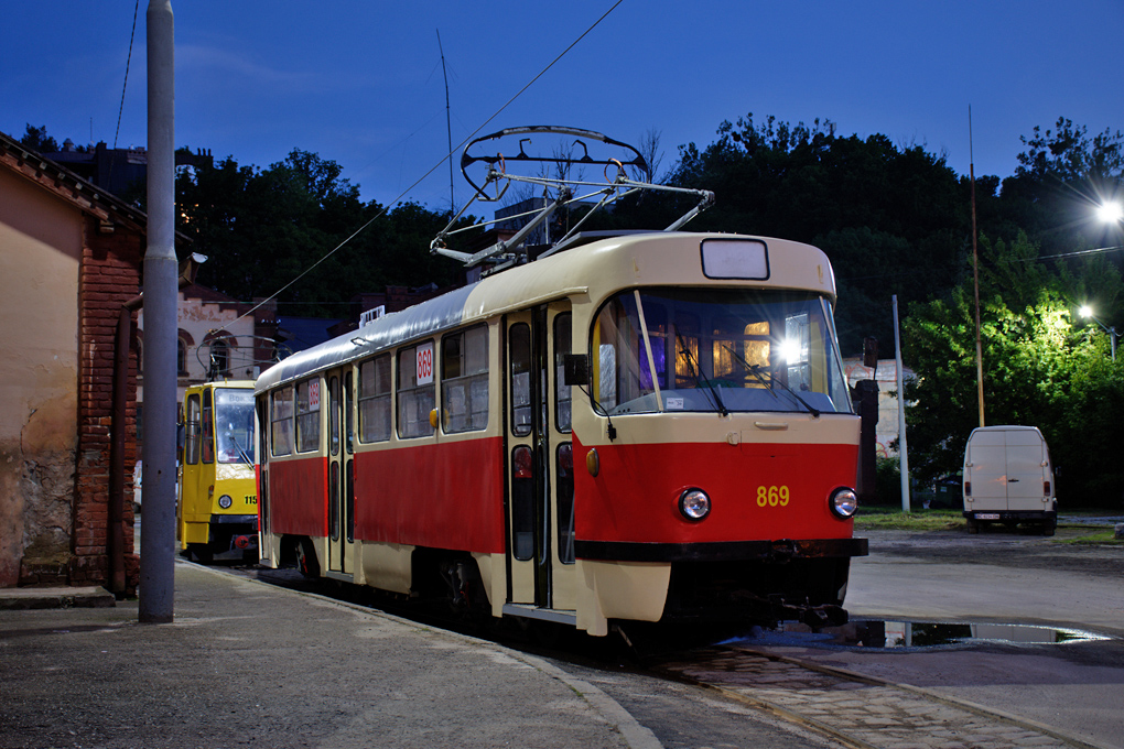 Львов, Tatra T4SU № 869; Львов — Выставка трамваев по случаю 125 годовщины львовского трамвая