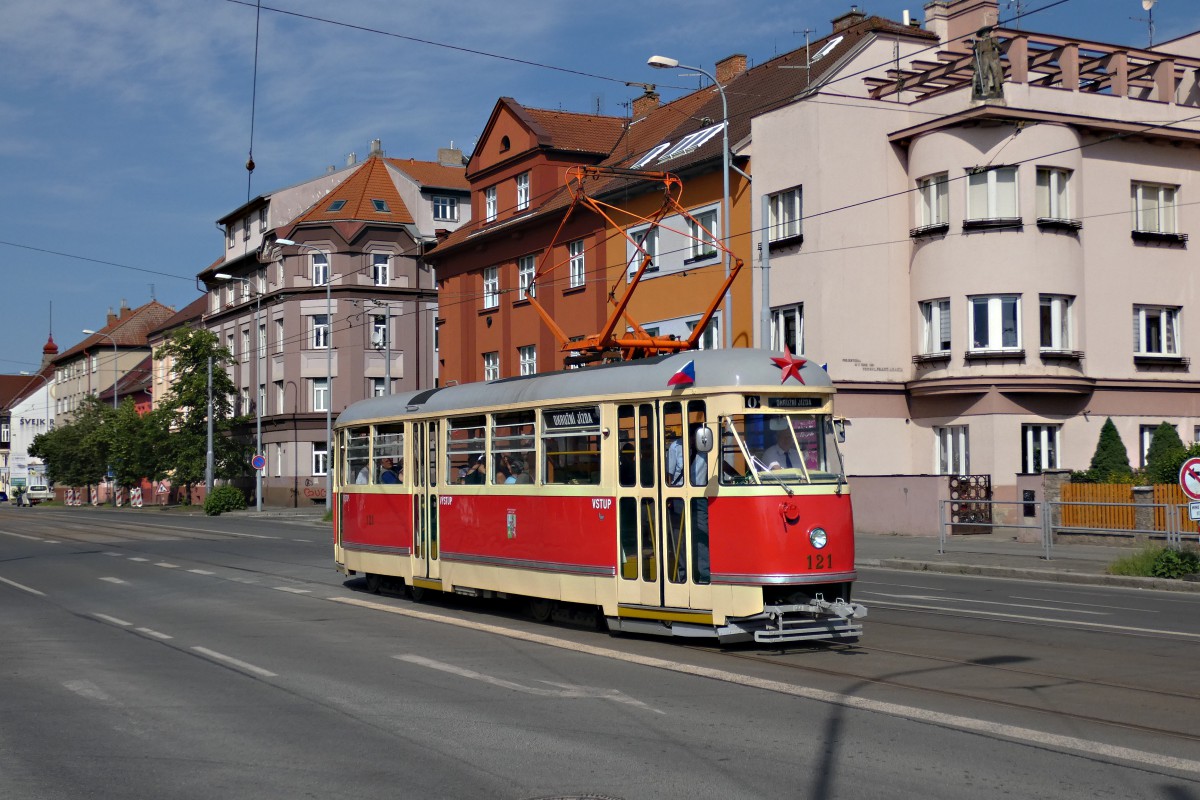 Plzeň, Tatra T1 nr. 121; Plzeň — Oslava výročí 120 let MHD v Plzni / Celebrating the 120th anniversary of public transport in Pilsen Plzeň, Tatra T1 nr. 121; Plzeň — Oslava výročí 120 let MHD v Plzni / Celebrating the 120th anniversary of public transport in Pilsen